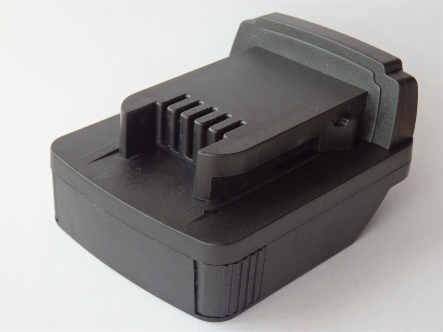 Aku Adapter METABO (CAS) / MILWAUKEE - AkuAdapter
